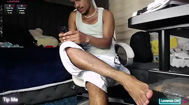 dirty 27cms online show from 02.12.25