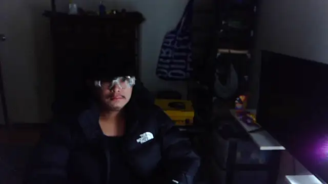 Snapshot of longlongsong chatting on 03.01.26 longlongsong online show from 03.01.26