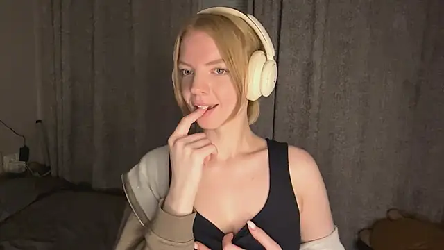 Snapshot of Marry_Sornatiko chatting on 04.01.26 Marry Sornatiko online show from 04.01.26