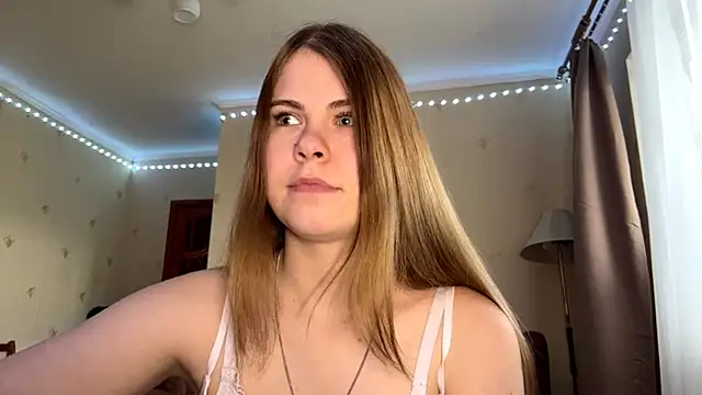 Snapshot of Amy_Maev chatting on 04.14.26 Amy Maev online show from 04.14.26