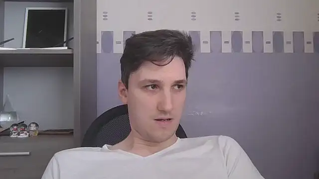 Snapshot of Miragerer chatting on 02.27.26 Miragerer online show from 02.27.26