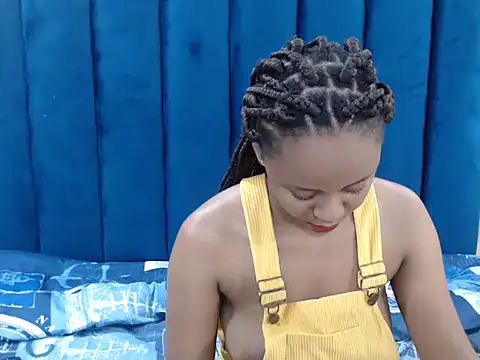 Snapshot of CreamyTea chatting on 03.20.26 CreamyTea online show from 03.20.26