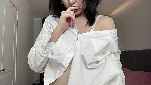 Snapshot of minnie_joy chatting on 04.01.26 minnie joy online show from 04.01.26