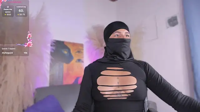 Snapshot of milkk_ chatting on 02.25.26 milkk online show from 02.25.26