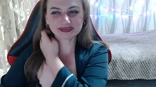 Snapshot of Golden_Muse chatting on 02.24.26 Golden Muse online show from 02.24.26