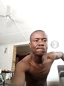 Snapshot of Trendyiv chatting on 03.24.26 Trendyiv online show from 03.24.26