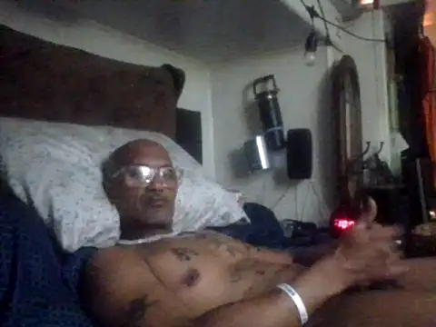 Baddesetboy4ya online show from 02.27.26