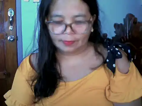 Snapshot of Flowerblossom123 chatting on 06.15.26 Flowerblossom123 online show from 06.15.26