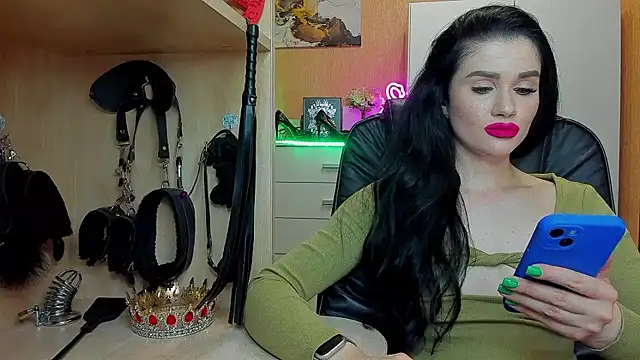 Snapshot of KristiTopxx chatting on 06.18.26 KristiTopxx online show from 06.18.26
