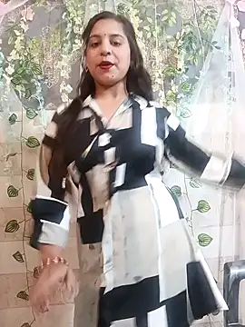 Snapshot of lovely-girl99 chatting on 03.22.26 lovely-girl99 online show from 03.22.26