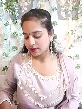 Snapshot of lovely-girl99 chatting on 03.27.26 lovely-girl99 online show from 03.27.26