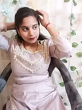 Snapshot of lovely-girl99 chatting on 04.11.26 lovely-girl99 online show from 04.11.26