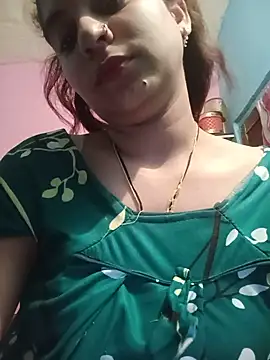 Snapshot of lovely-girl99 chatting on 06.26.26 lovely-girl99 online show from 06.26.26