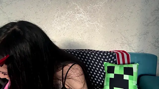 Snapshot of kishagrayone chatting on 03.28.26 kishagrayone online show from 03.28.26