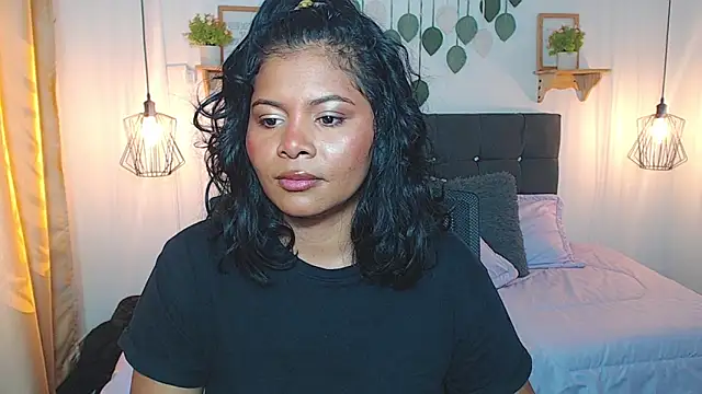 Emma hassani online show from 03.03.26