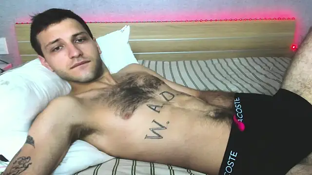 Snapshot of DarkRogue19 chatting on 04.09.26 DarkRogue19 online show from 04.09.26