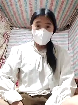 Snapshot of Lala-labu chatting on 03.13.26 Lala-labu online show from 03.13.26