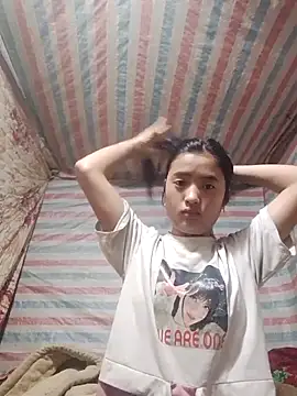 Snapshot of Lala-labu chatting on 04.02.26 Lala-labu online show from 04.02.26