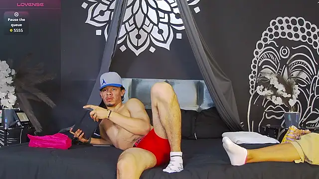 Snapshot of Luna_Dante_fox chatting on 03.08.26 Luna Dante fox online show from 03.08.26