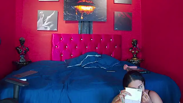 Snapshot of Luna_Dante_fox chatting on 03.22.26 Luna Dante fox online show from 03.22.26