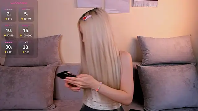 Snapshot of NoirCascade chatting on 03.17.26 NoirCascade online show from 03.17.26