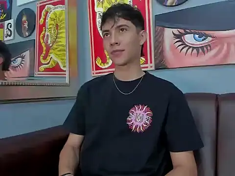 Snapshot of AronTawers chatting on 03.09.26 AronTawers online show from 03.09.26