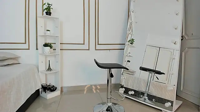 emily gaviria1 online show from 03.12.26