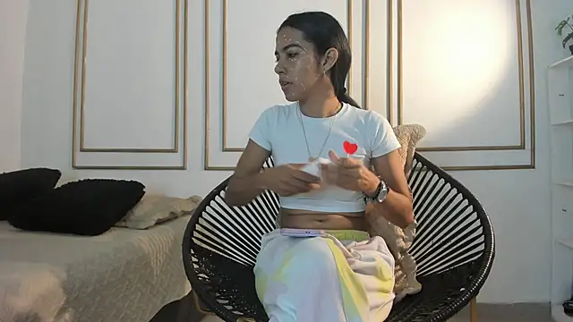 Snapshot of emily_gaviria1 chatting on 05.02.26 emily gaviria1 online show from 05.02.26