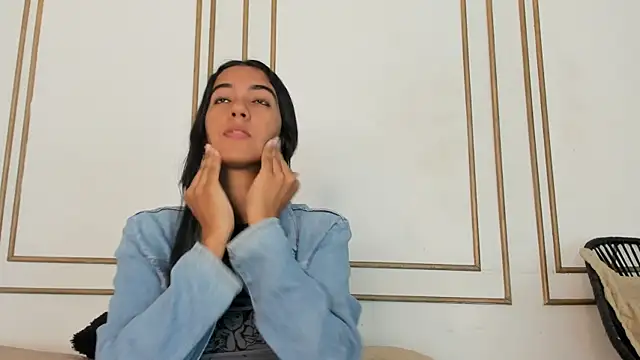Snapshot of emily_gaviria1 chatting on 05.10.26 emily gaviria1 online show from 05.10.26