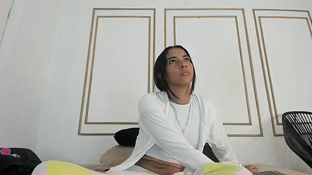 Snapshot of emily_gaviria1 chatting on 05.31.26 emily gaviria1 online show from 05.31.26