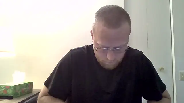 Snapshot of tytheexhibionist chatting on 06.15.26 tytheexhibionist online show from 06.15.26