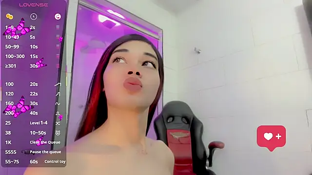 madison mujica  online show from 04.15.26