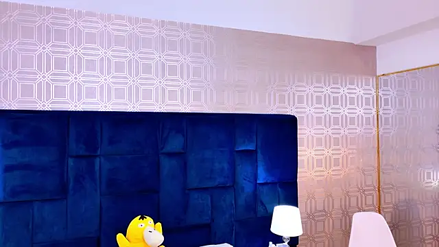 Cami Rousse online show from 04.07.26