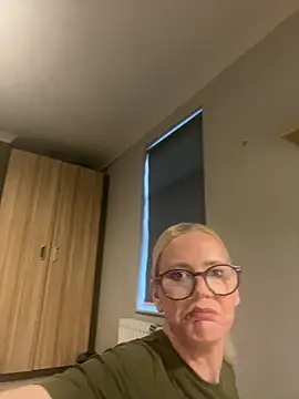 Amelie BlondeXX online show from 02.28.26