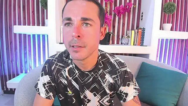 Adams Sanz online show from 05.08.26