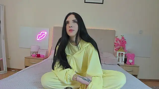 Snapshot of TiffanyHhot chatting on 04.03.26 TiffanyHhot online show from 04.03.26