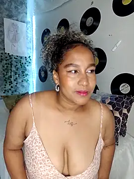 medusafox  online show from 03.28.26