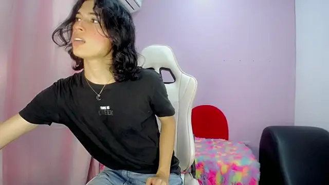 Snapshot of Larry_craft chatting on 02.28.26 Larry craft online show from 02.28.26