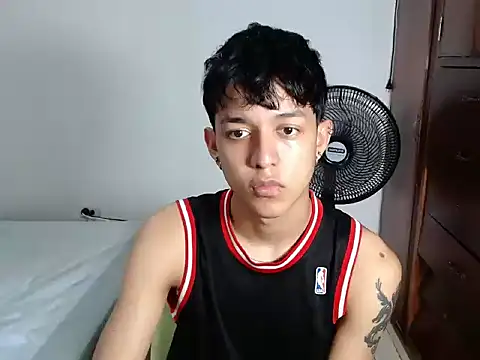 cute jisus online show from 04.01.26