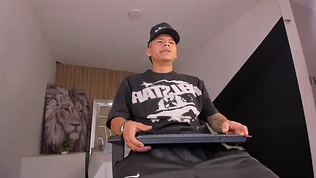 DylanRoyce  online show from 04.25.26