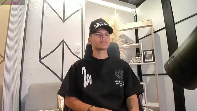 DylanRoyce  online show from 05.12.26