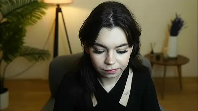 Snapshot of PerlaTurro chatting on 02.24.26 PerlaTurro online show from 02.24.26