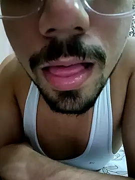 Snapshot of big_indiancock chatting on 05.09.26 big indiancock online show from 05.09.26