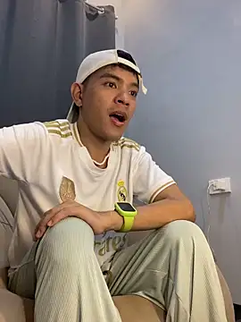 Snapshot of asian_darlingcummersxXx chatting on 03.01.26 asian darlingcummersxXx online show from 03.01.26