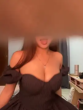 Snapshot of qczband chatting on 03.04.26 qczband online show from 03.04.26