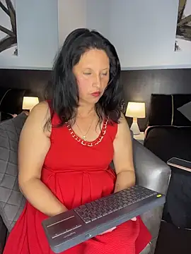 Snapshot of _MissJames__ chatting on 02.25.26 MissJames online show from 02.25.26