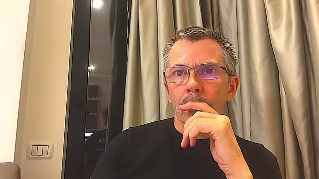 Snapshot of SerenaBFF chatting on 02.24.26 SerenaBFF online show from 02.24.26