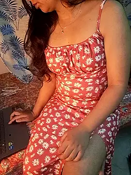 Queen of Nepal online show from 02.25.26