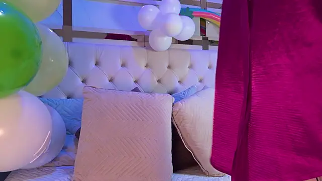 Snapshot of kamilla_rossi chatting on 03.16.26 kamilla rossi online show from 03.16.26