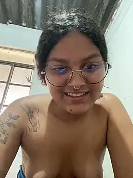 Snapshot of prettydall chatting on 03.01.26 prettydall online show from 03.01.26